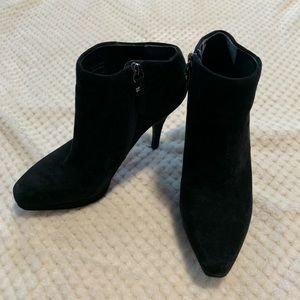 Via Spiga Platform Suede Ankle Boot - Size 5.5